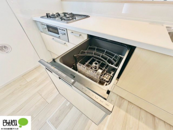 �L�b�`���@�{�H��ʐ^�F�l�C�̐H���t���Ń}�}�̉Ǝ����S���y���B