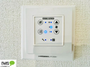 ���̑��@�{�H��ʐ^�@24���Ԋ��C�E���C�E�����E�����E�g�[�t��