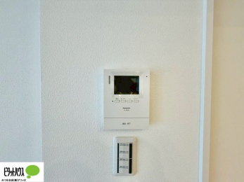 ���̑��@������Ԃ����S��TV���j�^�[�t���C���^�[�z��