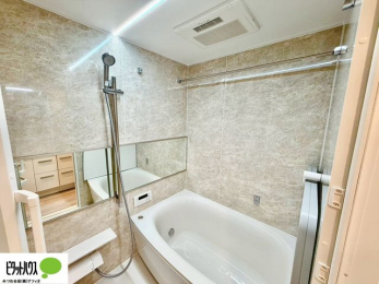 �����@1���̔�����������x���̓��͂��q�l�Ƃ̃R�~���j�P�[�V�����̏�Ƃ���