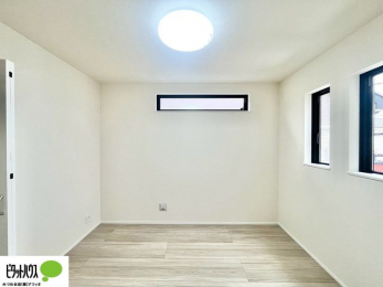 �q�������@2�ʍ̌��Ŗ��邭�A���ʂ��̗ǂ��������ł��B