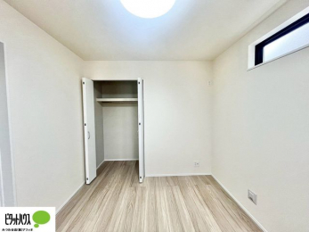 ���[�@���ꂼ��̂������Ɏ��[�X�y�[�X������̂Ńv���C�x�[�g�ȉו����g�߂ɒu�����Ƃ��ł��܂��B