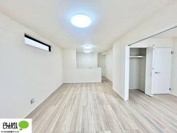 ���r���O�@�l�C�̑ΖʃL�b�`���ŉƑ��݂�Ȃ������ꏏ�B