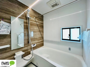 �����@�{�H��ʐ^�@1���̔�����������x���̓��͂��q�l�Ƃ̃R�~���j�P�[�V�����̏�Ƃ���