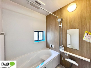 �����@�{�H��ʐ^�@�����̔�������Ă���闁���͍L�X�������B�x���͂��q�l�ƈꏏ�ɗV�тȂ������܂��ˁB