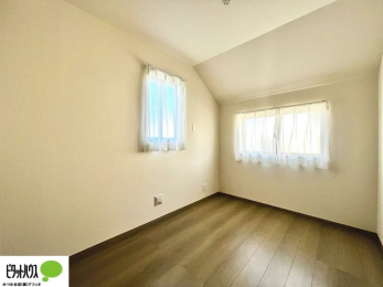 �q�������@2�ʍ̌��Ŗ��邭�A���ʂ��̗ǂ��������ł��B