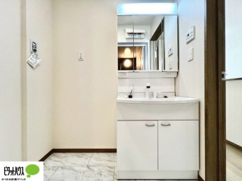 ���ʑ�E���ʏ��@�g���₷���V���v���Ȑ��ʉ��ϑ�B�����̎x�x�͂�������n�܂�܂��B