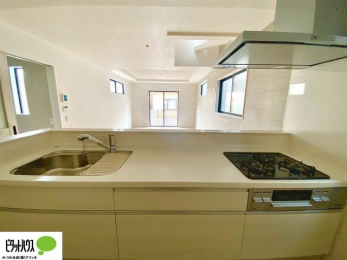 �L�b�`���@�Ƒ��Ƃ��b���Ȃ���y���������ł���J�E���^�[�L�b�`��