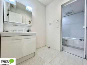 ���ʑ�E���ʏ��@�{�H��ʐ^�F�傫�ȋ��Ō��₷�����ʉ��ϑ�