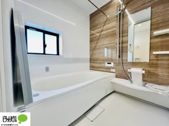 ���ʑ�E���ʏ��@�{�H��ʐ^�@�O�ʋ��̗���A�V���N���ȂǑ������[��������A�L�X�Ƃ������ʉ��ϑ�ł��B