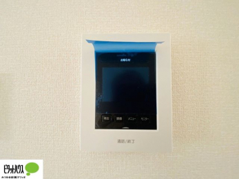 ���̑��@�{�H��ʐ^�@������Ԃ����S��TV���j�^�[�t���C���^�[�z��