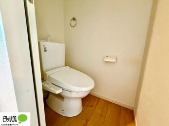 �g�C���@1�E2�K�E�H�V�����b�g�g�C�������B