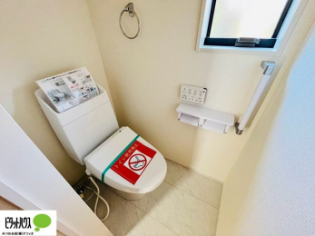 �g�C���@�{�H��ʐ^�@1�E2�K�E�H�V�����b�g�g�C�������B