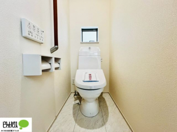 �g�C���@�{�H��ʐ^�@�����Ȑ��@�\�t�������V�����[�g�C���B