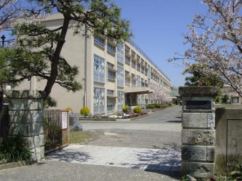 ���ӊ��@�؍X�Îs��/�؍X�Ñ�ꒆ�w�Z �k��3���B 230m