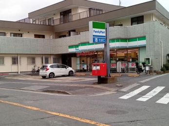 ���ӊ��@�t�@�~���[�}�[�g��叼�ˍ��Z�O�X �k��5���B 390m