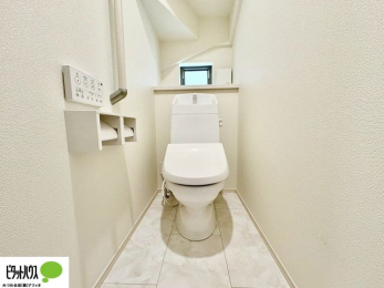 �g�C���@1�E2�K�E�H�V�����b�g�g�C�������B