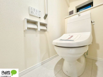 �g�C���@1�E2�K�E�H�V�����b�g�g�C�������B