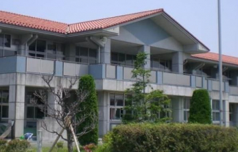 ���ӊ��@�N�Îs���O���֏��w�Z �k��5���B 390m