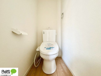 �g�C���@�{�H��ʐ^�@1�E2�K�E�H�V�����b�g�g�C�������B