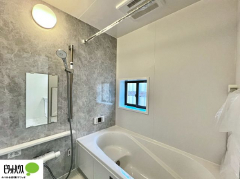 �����@�{�H��ʐ^�@�����̔�������Ă���闁���͍L�X�������B�x���͂��q�l�ƈꏏ�ɗV�тȂ������܂��ˁB