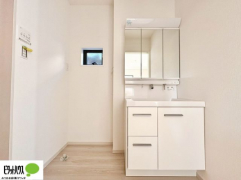 ���ʑ�E���ʏ��@�{�H��ʐ^�@�g���₷���V���v���Ȑ��ʉ��ϑ�B�����̎x�x�͂�������n�܂�܂��B