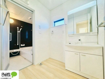 ���ʑ�E���ʏ��@�{�H��ʐ^�F���ʎ��ɏ���������A�J�r�\�h�ɂ��B�傫�ȋ��Ō��₷�����ʉ��ϑ�ł�