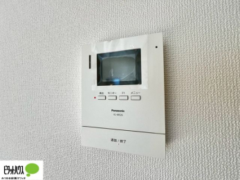 ���̑��@������Ԃ����S��TV���j�^�[�t���C���^�[�z��