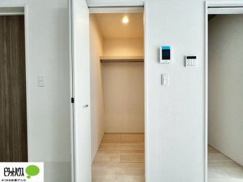 �@�Ƒ��݂�Ȃŗ��p�ł��郊�r���O�̃E�H�[�N�C���N���[�[�b�g�B