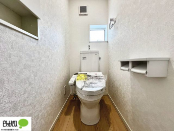 �g�C���@1�E2�K�E�H�V�����b�g�g�C�������B