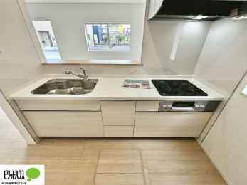 �L�b�`���@�V�z�Ȃ�ł͂̃s�J�s�J�̃L�b�`���͖����̂��������y�������Ă���܂��ˁB