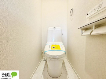 �g�C���@�{�H��ʐ^�@1�E2�K�E�H�V�����b�g�g�C�������B