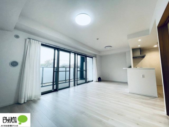 ���r���O�@�傫�ȑ�����ۓI�ȃ��r���O�́A�������邢��C�ɂ��Ă���܂��ˁB