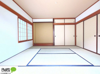 ���[�@�a���ɂ��鉟����͗��q�p�̕z�c��G�߂̕z�c����������ۊǂł��܂��B