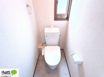 �g�C���@1�E2�K�E�H�V�����b�g�g�C�������B