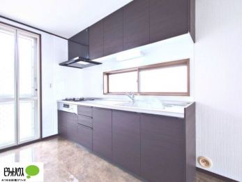 �L�b�`���@�Ɨ��^�̃L�b�`���́A�������̂ɂ������������Ɉڂ�Ȃ��̂ŁA�C�����킸�ɂ������ł��܂��B