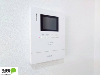 ���̑��@������Ԃ����S��TV���j�^�[�t���C���^�[�z��