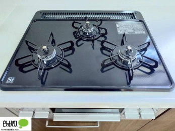 ���̑��@�R�����͊�����3���B�O�����@�\�t���œ����������\�Ȃ̂ŁA�����I�ɂ��������o���܂��B���ʂ̏��Ȃ��f�U�C���Ȃ̂ŁA���������y�X�B