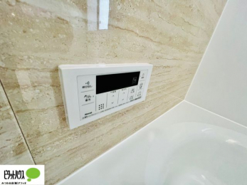 ���̑��@�{�H��ʐ^�@������Ԃ����S��TV���j�^�[�t���C���^�[�z��