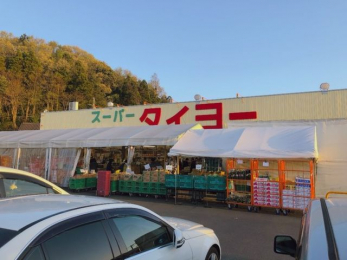 ���̑��@�x�^��b�F���C��V���A�����猚�������I�ϐk���𔭊�����S�ؓ���X���u��̊�b���̗p�B�n�ʂ����b��[�܂ł̍�����400mm�ȏ�m�ہB