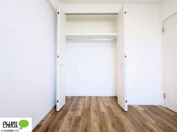 ���[�@���ꂼ��̂������Ɏ��[�X�y�[�X������̂Ńv���C�x�[�g�ȉו����g�߂ɒu�����Ƃ��ł��܂��B