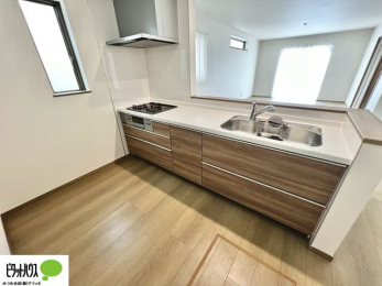 �L�b�`���@�V�z�Ȃ�ł͂̃s�J�s�J�̃L�b�`���͖����̂��������y�������Ă���܂��ˁB