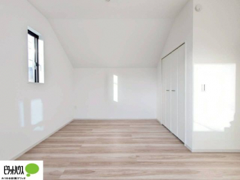 ���[�@���ꂼ��̂������Ɏ��[�X�y�[�X������̂Ńv���C�x�[�g�ȉו����g�߂ɒu�����Ƃ��ł��܂��B