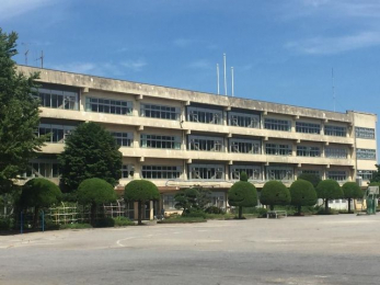 ���ӊ��@���s�����䍪���w�Z �k��6���B 439m