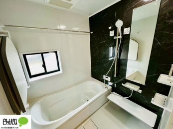 �L�b�`���@�R�����͊�����3���B�O�����@�\�t���œ����������\�Ȃ̂ŁA�����I�ɂ��������o���܂��B���ʂ̏��Ȃ��f�U�C���Ȃ̂ŁA���������y�X�B