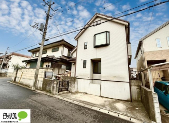 ���r���O�@���R�����������ޒg���ȃ��r���O�B��������ɂ͓Ǐ��₨���Q�ł����Ȃ���̂�т�Ɖ߂����ЂƎ����B