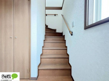 ���ց@�肷��t���K�i�B�����Ȃ��q�l���N�z�̕������S�ɏ�艺��ł��܂��B