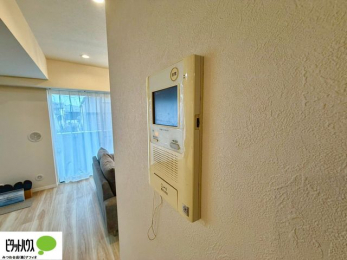 ���̑��@������Ԃ����S��TV���j�^�[�t���C���^�[�z��