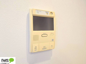 ���̑��@������Ԃ����S��TV���j�^�[�t���C���^�[�z��