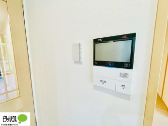 ���̑��@������Ԃ����S��TV���j�^�[�t���C���^�[�z��